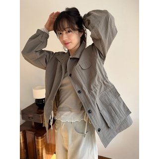 더라우스트 유틸리티 드로우스트링 트렌치 점퍼 KHAKI