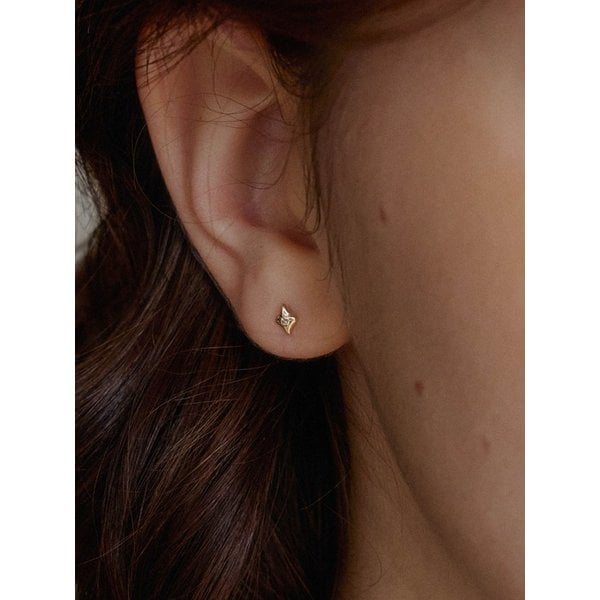 14k Volume star piercing (single)