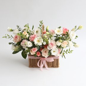 화이트핑크 생화꽃바구니