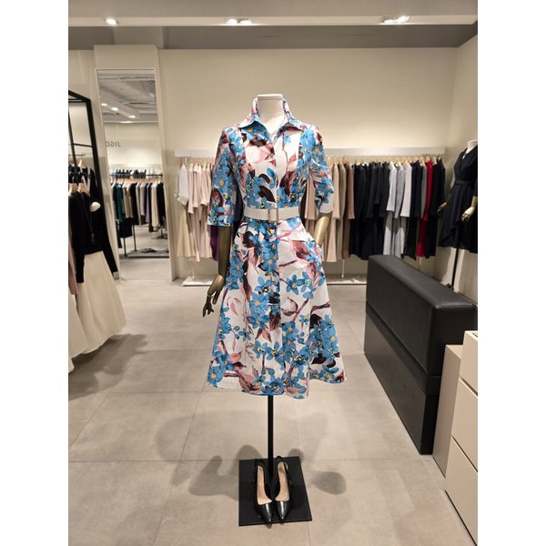 [파주점] 플로럴 슬릿 칼라 플레어 원피스 JS4B0OP291