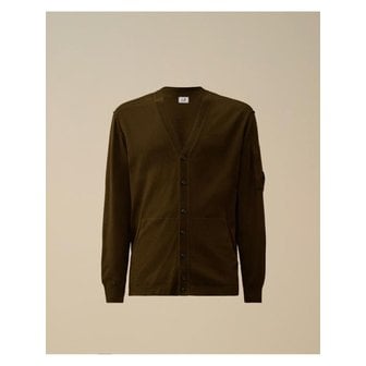 CP컴퍼니 25SS 씨피 컴퍼니 가디건 18CMKN076A004037A683 IVY GREEN DOM