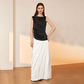 YY_Diagonal pleated A-line skirt