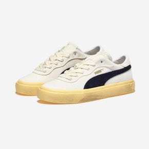 카프리 로얄 스웨이드 Warm WhitePUMA NavyPUMA Gold 1