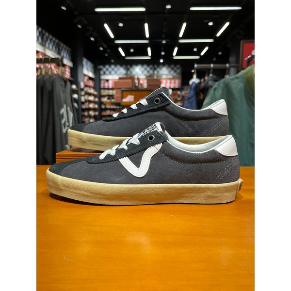 [시흥점] 남여공용 스니커즈 스포츠 로우 (차콜) (VN000D1PCIK)