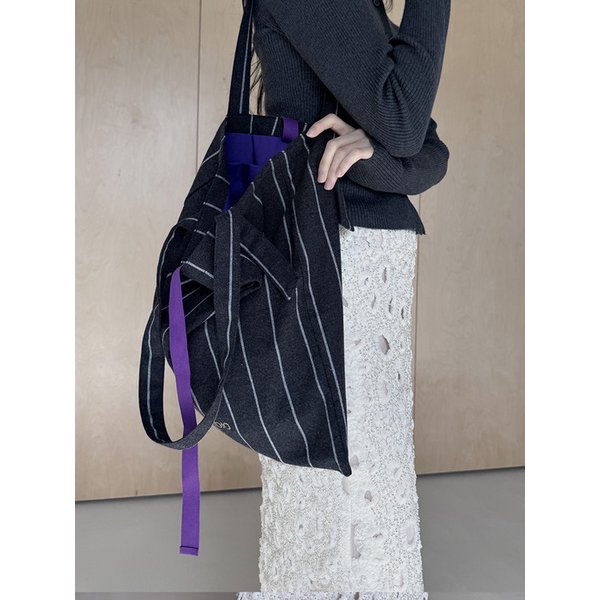 Autumn stripe bag. gray