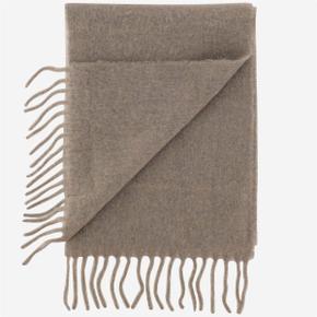 Scarf USF417AA0003281 Beige