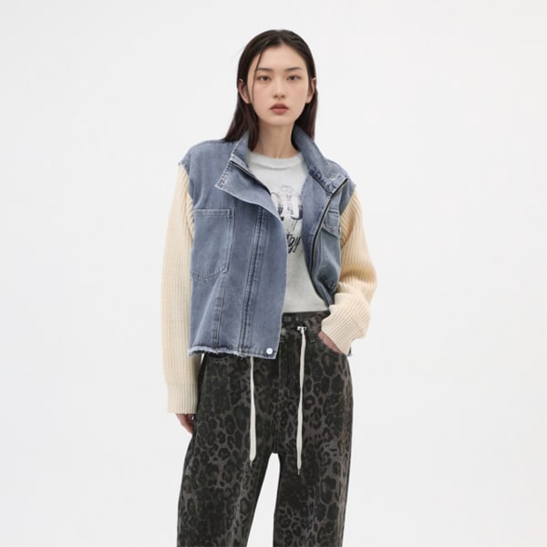 [시흥점] 니트 소매 배색 하이넥 데님자켓 AR1DZ220