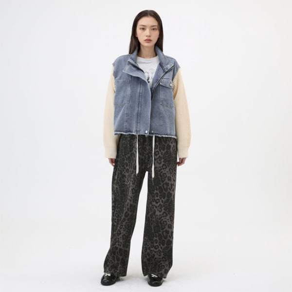 [시흥점] 니트 소매 배색 하이넥 데님자켓 AR1DZ220