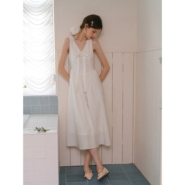 Cest_Flower v-neck sleeveless dress