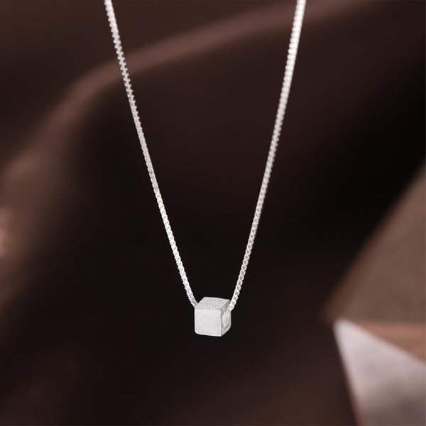 [옷자락] 여자 미니 큐브 매트 데일리 심플 목걸이