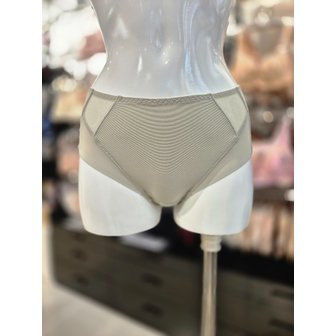 비너스 [시흥점] S 비너스) 초경량 소재 스페이서 몰드 브래지어 세트 부인군팬티 VPT0985C-OV
