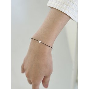 [MJxME] Pearl String Bracelet