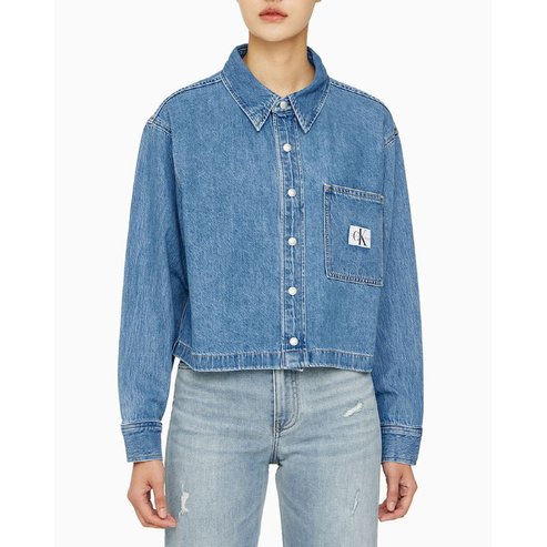 Calvin Klein Jeans 여성 크롭 대드핏 데님 셔츠(J223480)