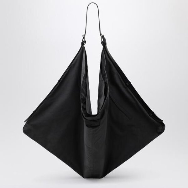 [해외배송] 25SS 르메르 가방 BG0143LF1220 Black