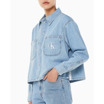 Calvin Klein Jeans 여성 대드핏 크롭 데님 셔츠(J219204R)