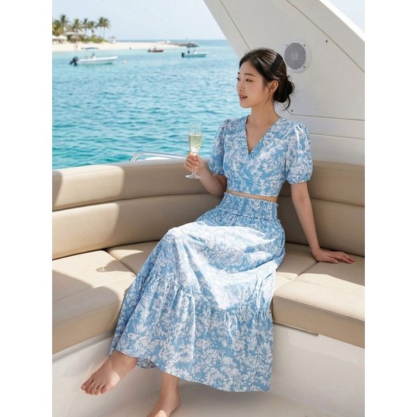 [SET] 에어리 플로럴 크롭 블라우스 & 티어드 롱 스커트 셋업 / HJ203