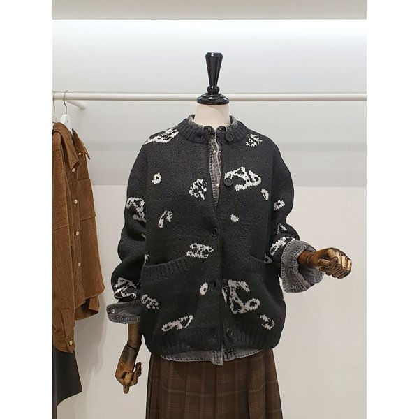 [파주점] 쥬크 주크 레터링 자카드 니트 가디건 V254KSL938
