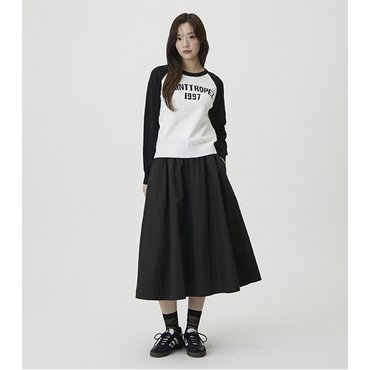 플라스틱아일랜드 레터링포인트 밴딩 플레어 스커트 (PR1WS281)
