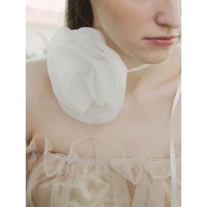 organza blooming corsage - white