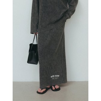 하네 [THE H] 와플 맥시 롱 스커트_Charcoal