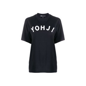 11주년 YOHJI 로고 패치 티셔츠 블랙 FJ0327