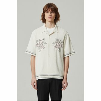 커스텀멜로우 semi-over flower embroidery half shirt_CWSAM24003IVX