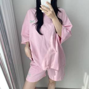/  글램핏 트레이닝 세트 리본 자수 박시 5부 반팔 티+밴딩 와이드 반바지