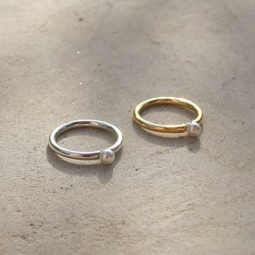 모던라이크 [ 본사정품 / 실크 파우치 쇼핑백 증정 ] 14k 골드필드 실버 라운드 진주 볼 반지