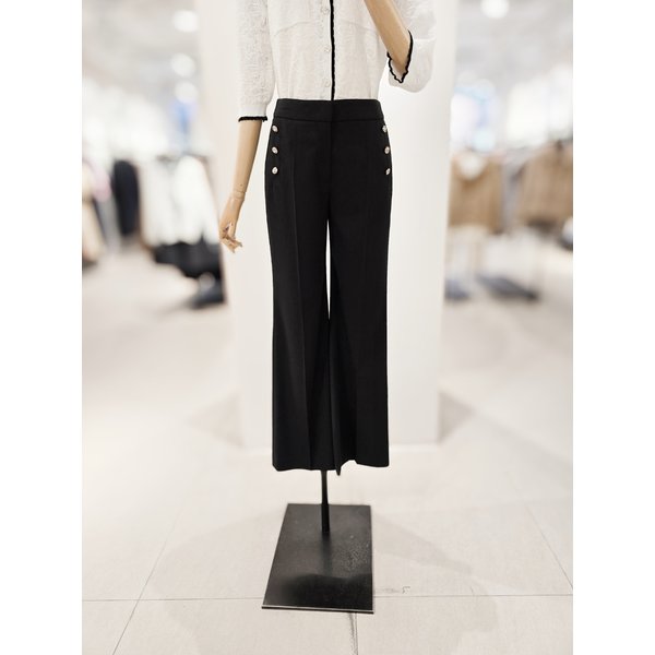 [파주점] [더아이잗컬렉션]모던 골드 버튼 디테일 팬츠 CR5A0SL471