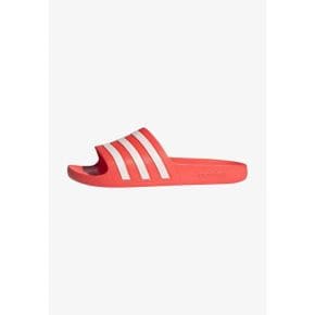 5074581 adidas ADILETTE AQUA - Mules solar red