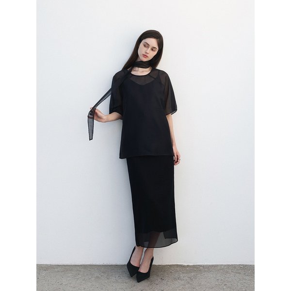 Half overfit sheer blouse - BLACK