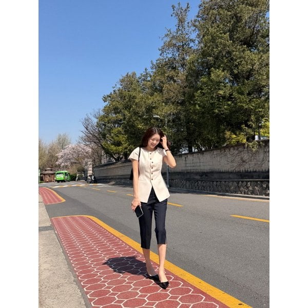 [지민 PICK]PINSTRIPE CAPRI PANTS_DARK NAVY