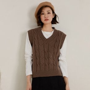 LS_Cocoa cable knit vest