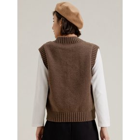 LS_Cocoa cable knit vest