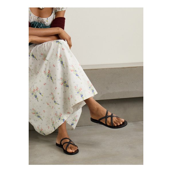 에고피 가죽 샌들 블랙 1647597352615198