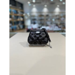 메종마르지엘라 [제주점] 코메타럭스 메종 마르지엘라 글램 슬램 클래식 베이비 숄더백 SA1VL0035 블랙