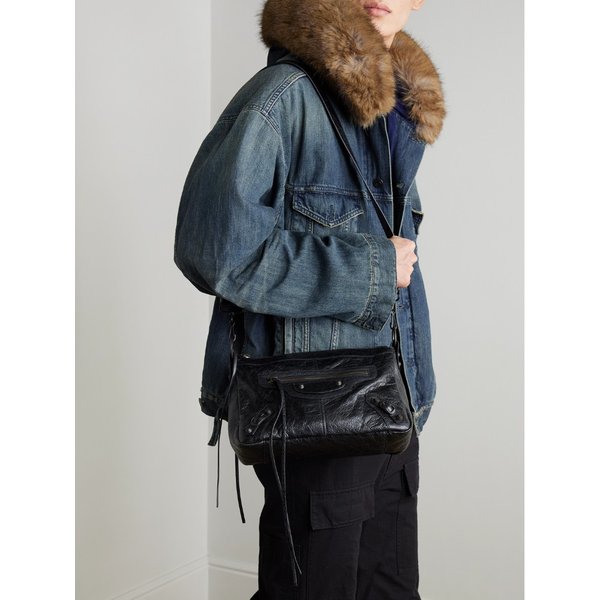 르 시티 모토 스몰 아레나 텍스처드 가죽 메신저 백 46376663162974166