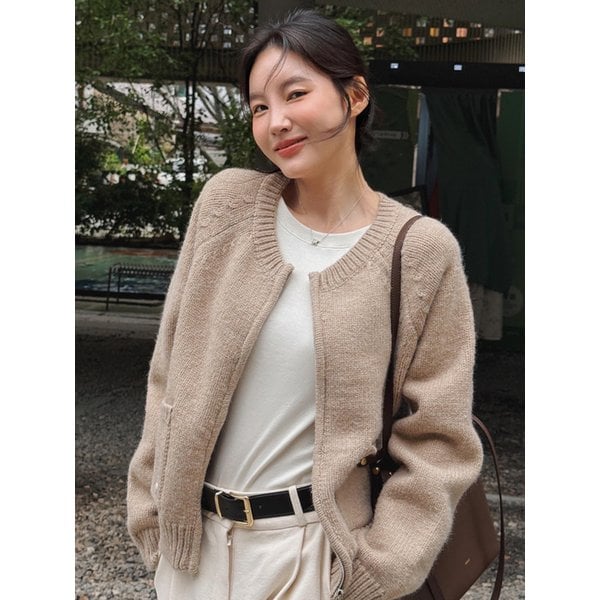 메종 라운드 니트 집업 베이지 amr2143