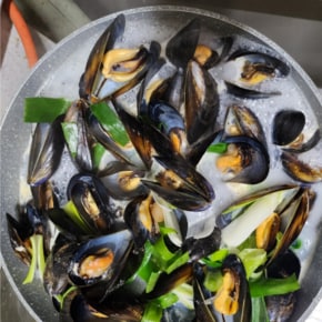 청정 남해안 제철 당일조업 홍합 3kg