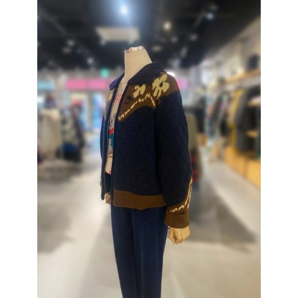 [여주점] 퀼팅 배색 카라 집업 니트 가디건 (BAKC71461)