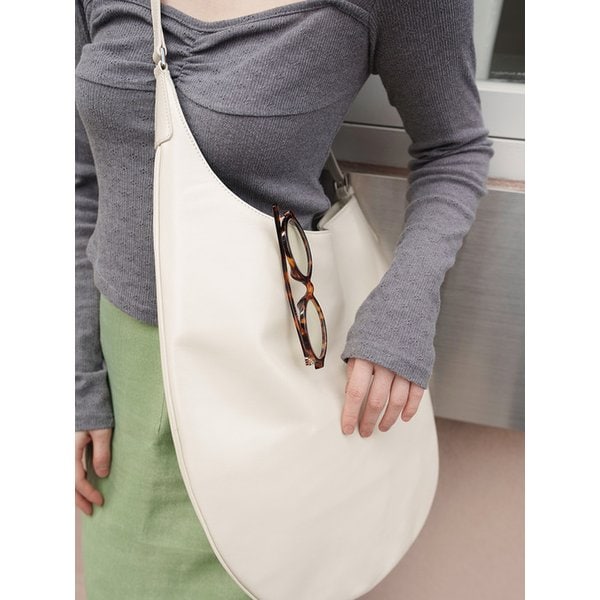Oval Egg Bag X-Large Cream