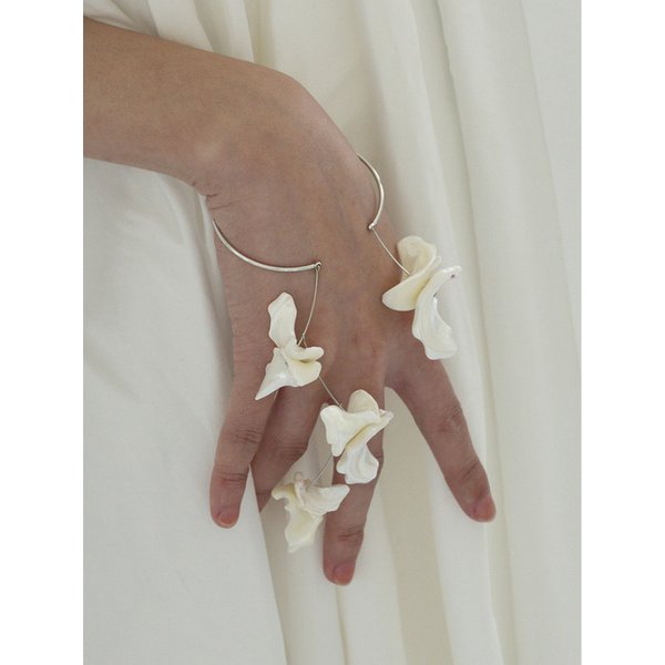 [단독][MJxME] Lilium Falling Off Bangle