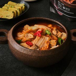 / 진한 맛의 정통 묵은지 김치찌개