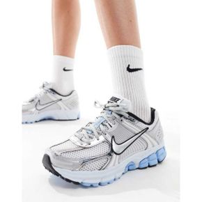 5281783 Nike Zoom Vomero 5 sneakers in silver and light blue