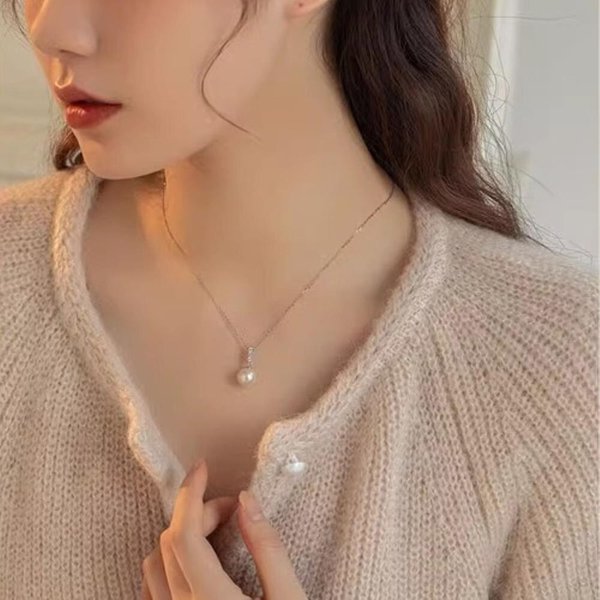 [옷자락] 여자 로맨틱 크리스탈 포인트 진주 실버 목걸이