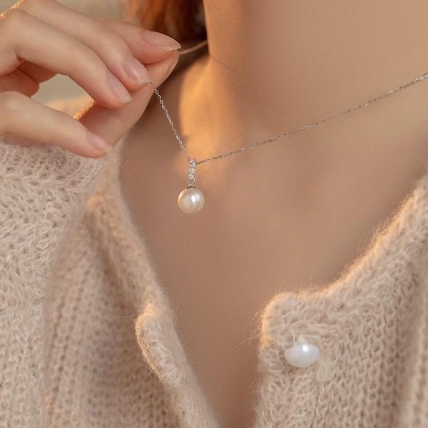 [옷자락] 여자 로맨틱 크리스탈 포인트 진주 실버 목걸이