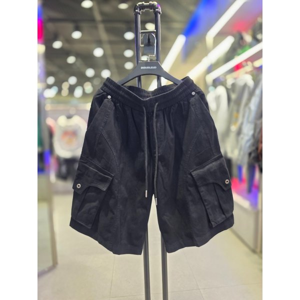 [시흥점] 공용 아일렛 카고 크랙코튼 버뮤다핏 반바지블랙/JHZZ81402BK