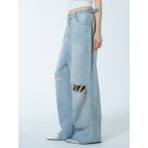 와이드 디스트로이드 데님 팬츠 라이트블루_WIDE DESTROYED DENIM PANTS LIGHT BLUE