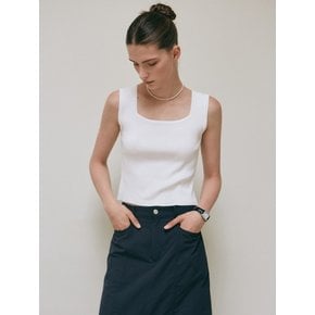 DEEP SQUARE NECK SLEEVELESS_BLACK