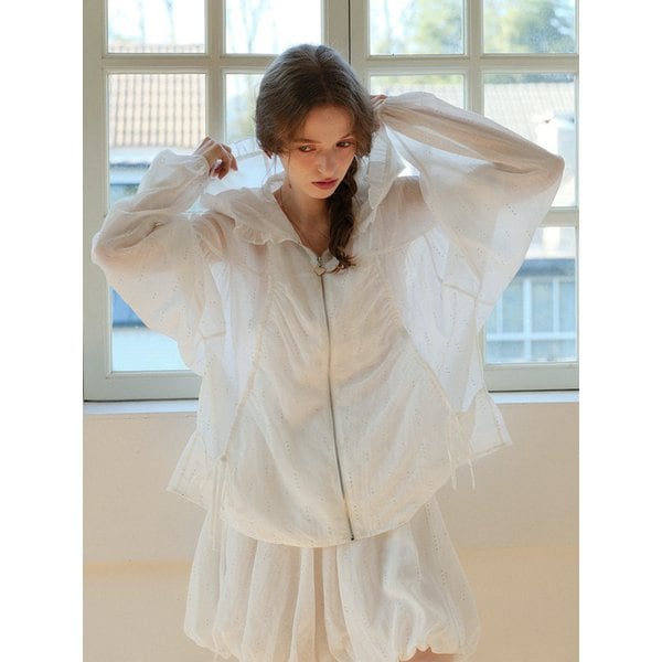 Cest_White ruffle hooded jacket